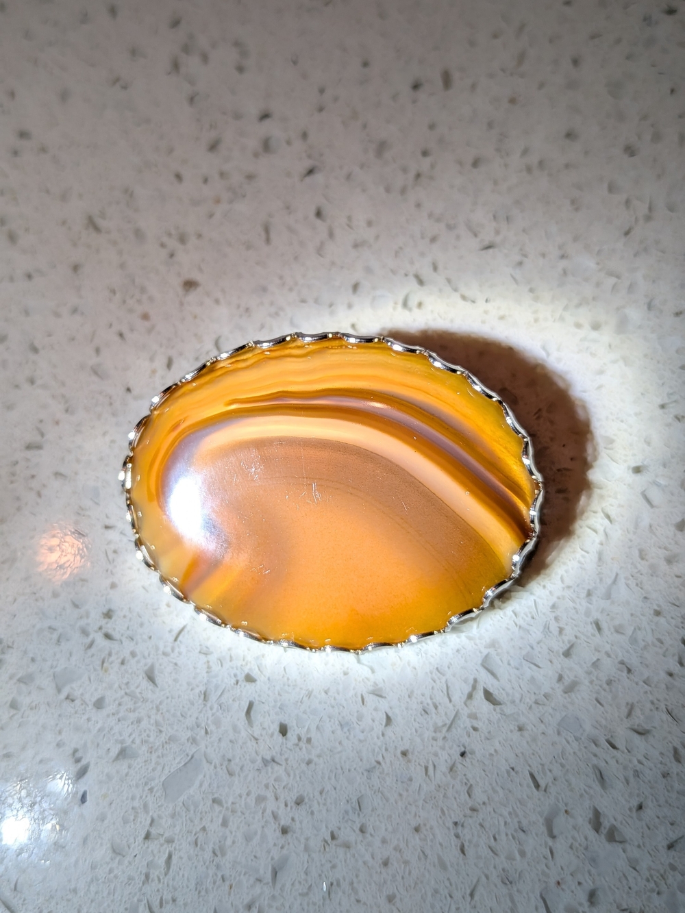 Vintage Banded Agate Brooch Silver Tone Scalloped Oval Cabochon Stone